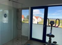 Bodden-Adler, Dusche und Hometrainer